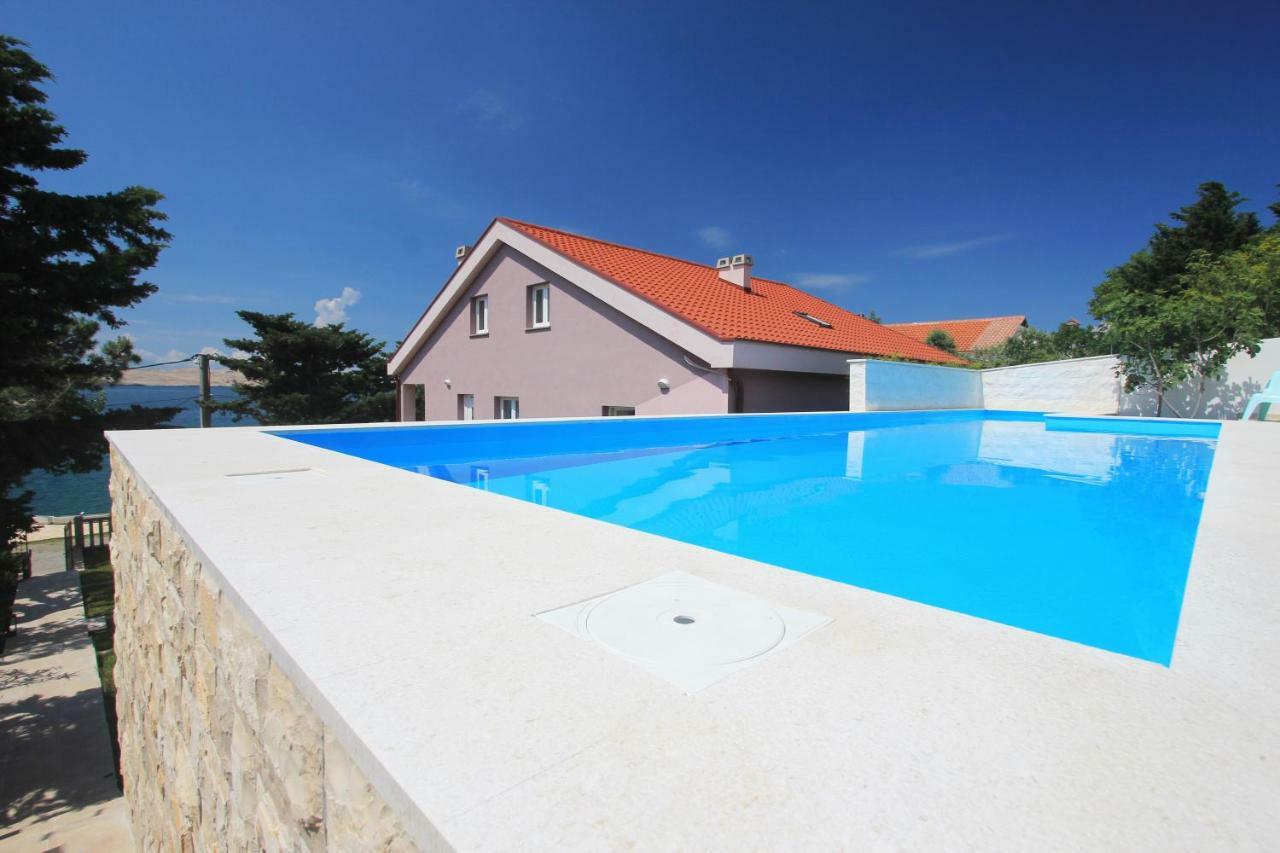 Beachfront Apartments Anita With Pool Karlobag Exterior photo